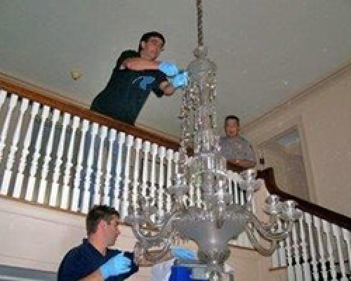 Chandlier-install-Relo-267x200